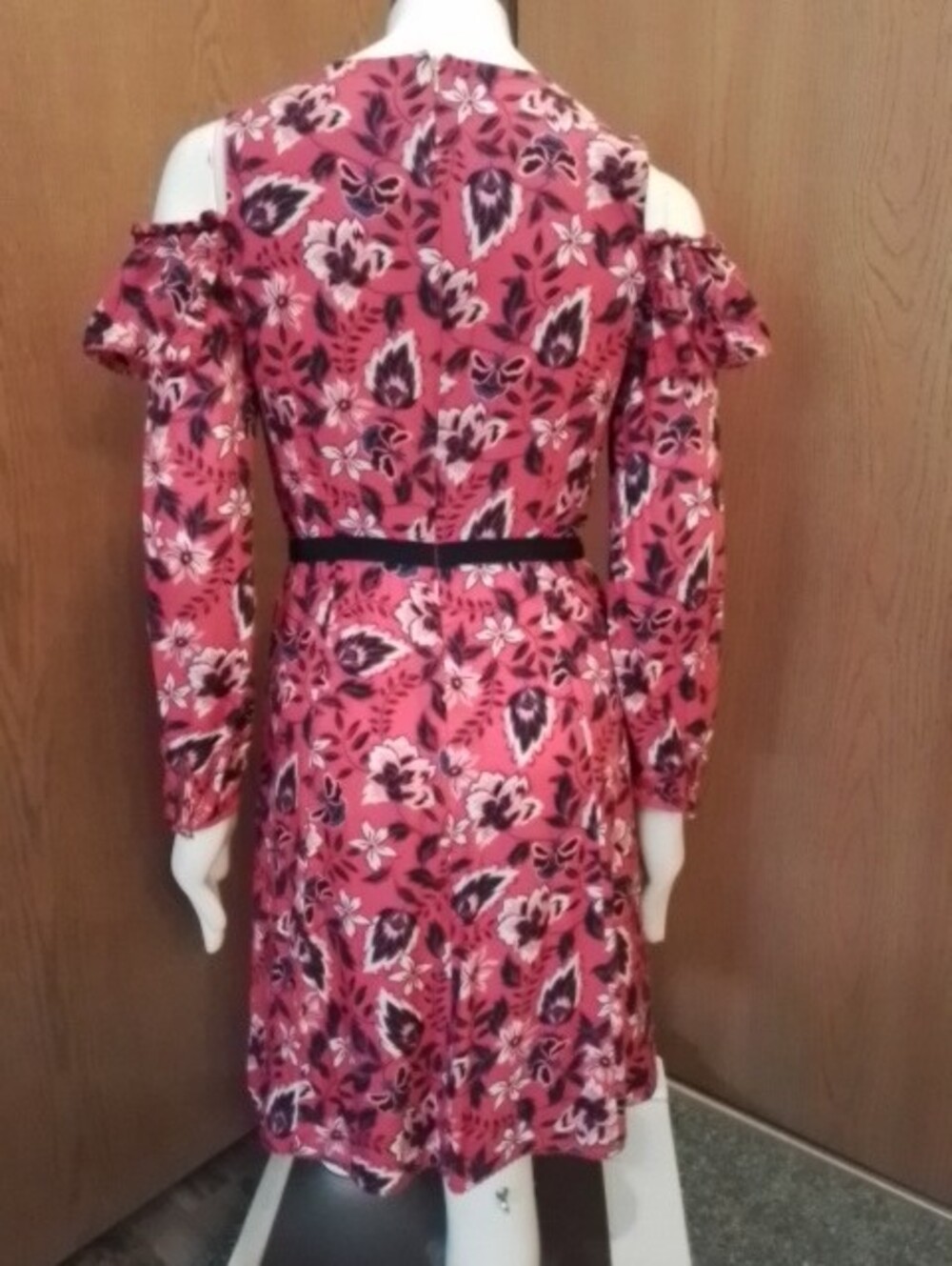 Draper James Lined Pink & Black Floral Rayon/Silk Cold Shoulder Dress, Size 8.